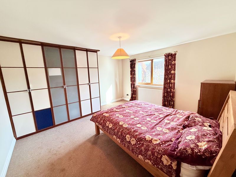 Bedroom- click for photo gallery